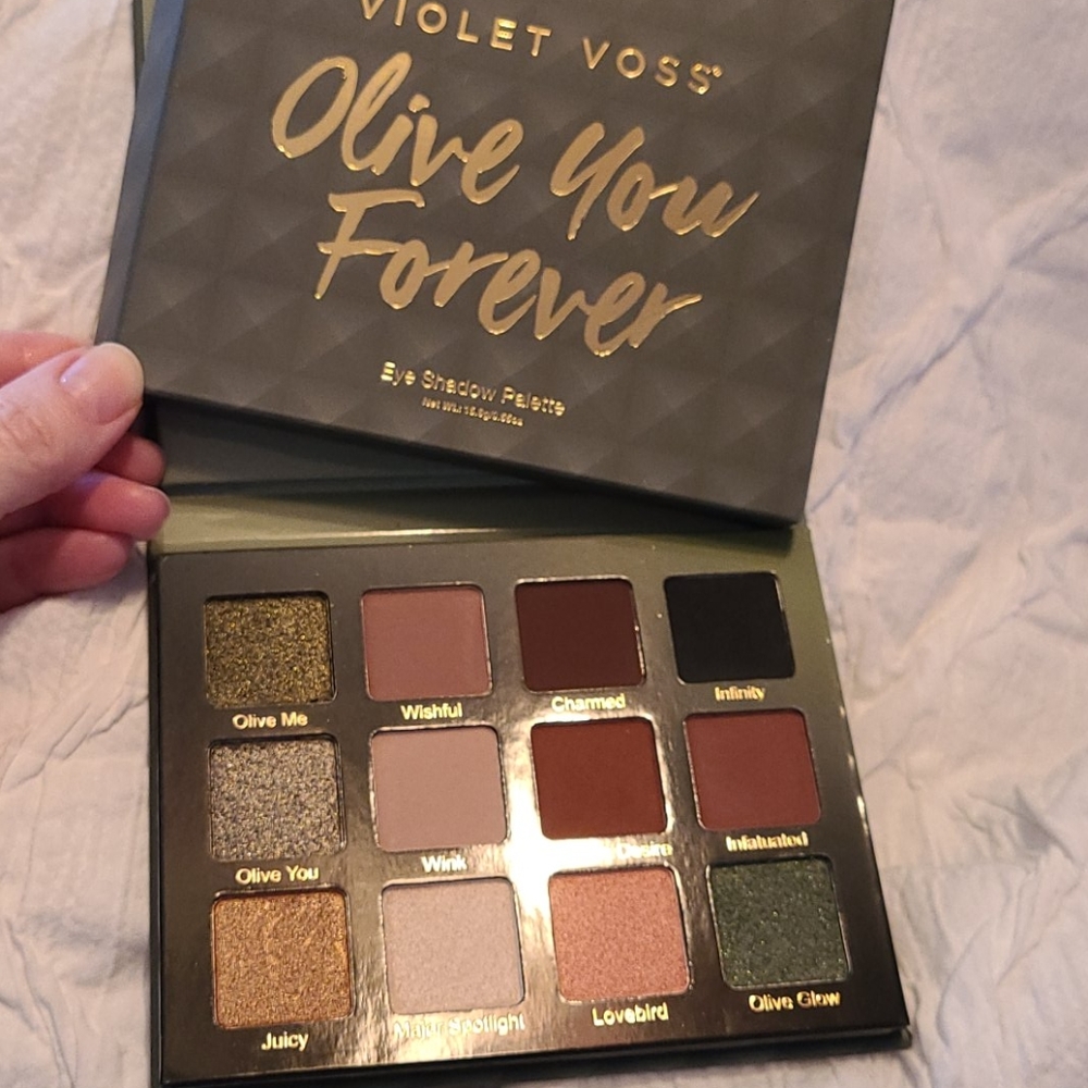 Violet Voss Olive You Forever Pallet